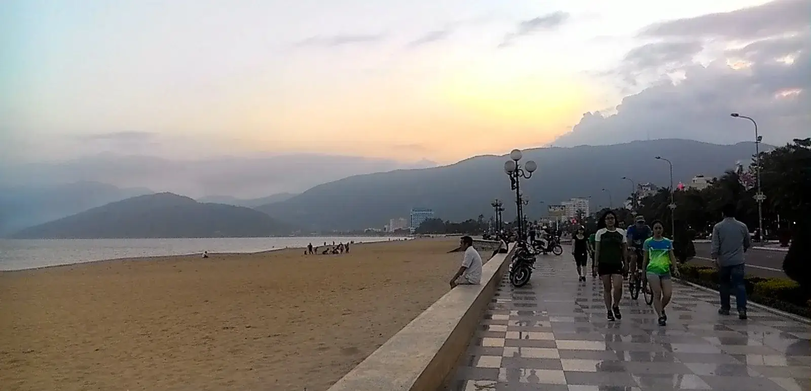 Куинён