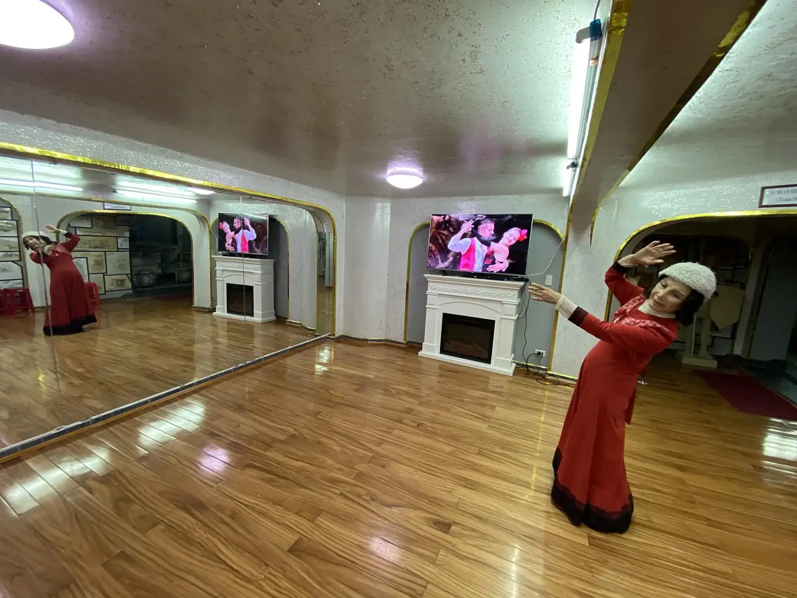 Việt Nga in the Crazy House dance hall. Photograph published in 2022.