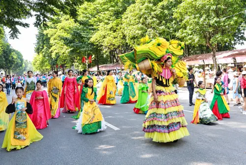 Hanoi Autumn Festival — 16–18 October