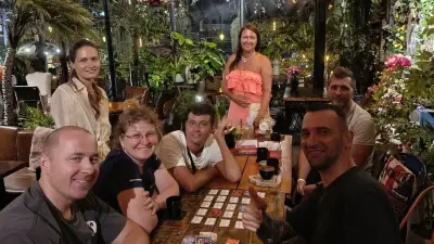 SmallTalk: English conversations and new connections