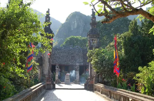 Threeland Travel